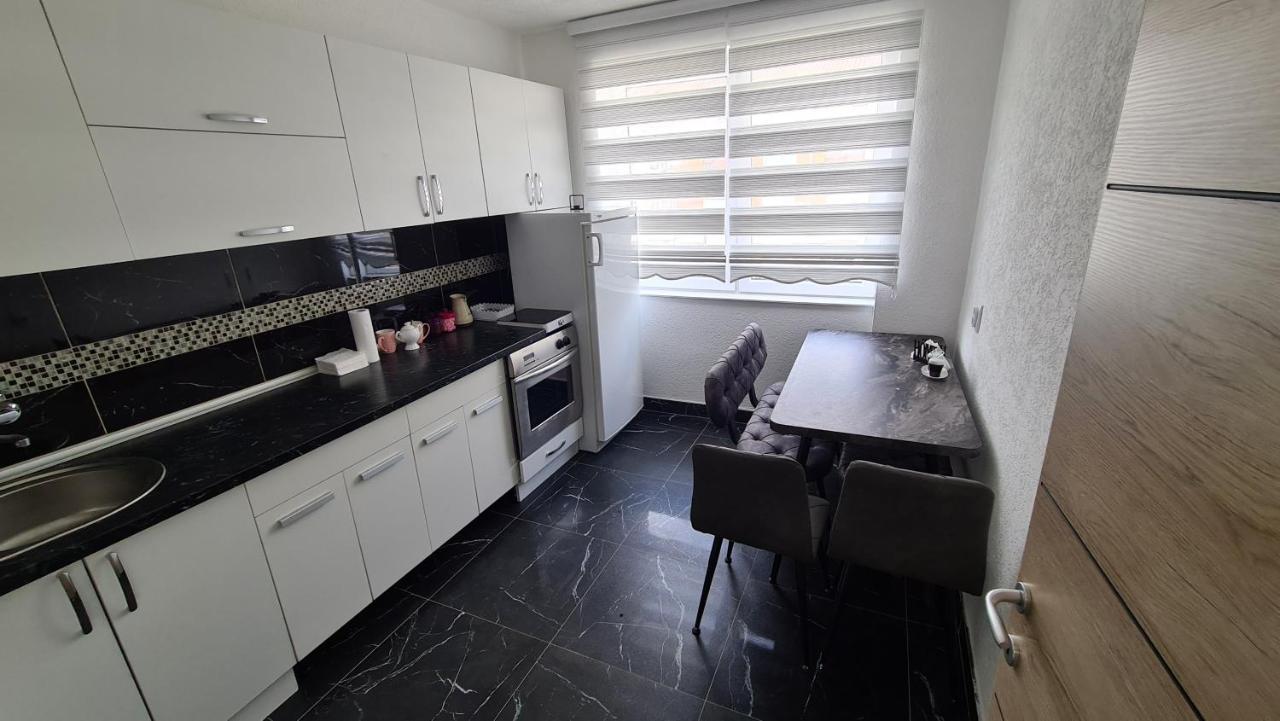 Galata Vip Apartment Novi Pazar Exteriör bild